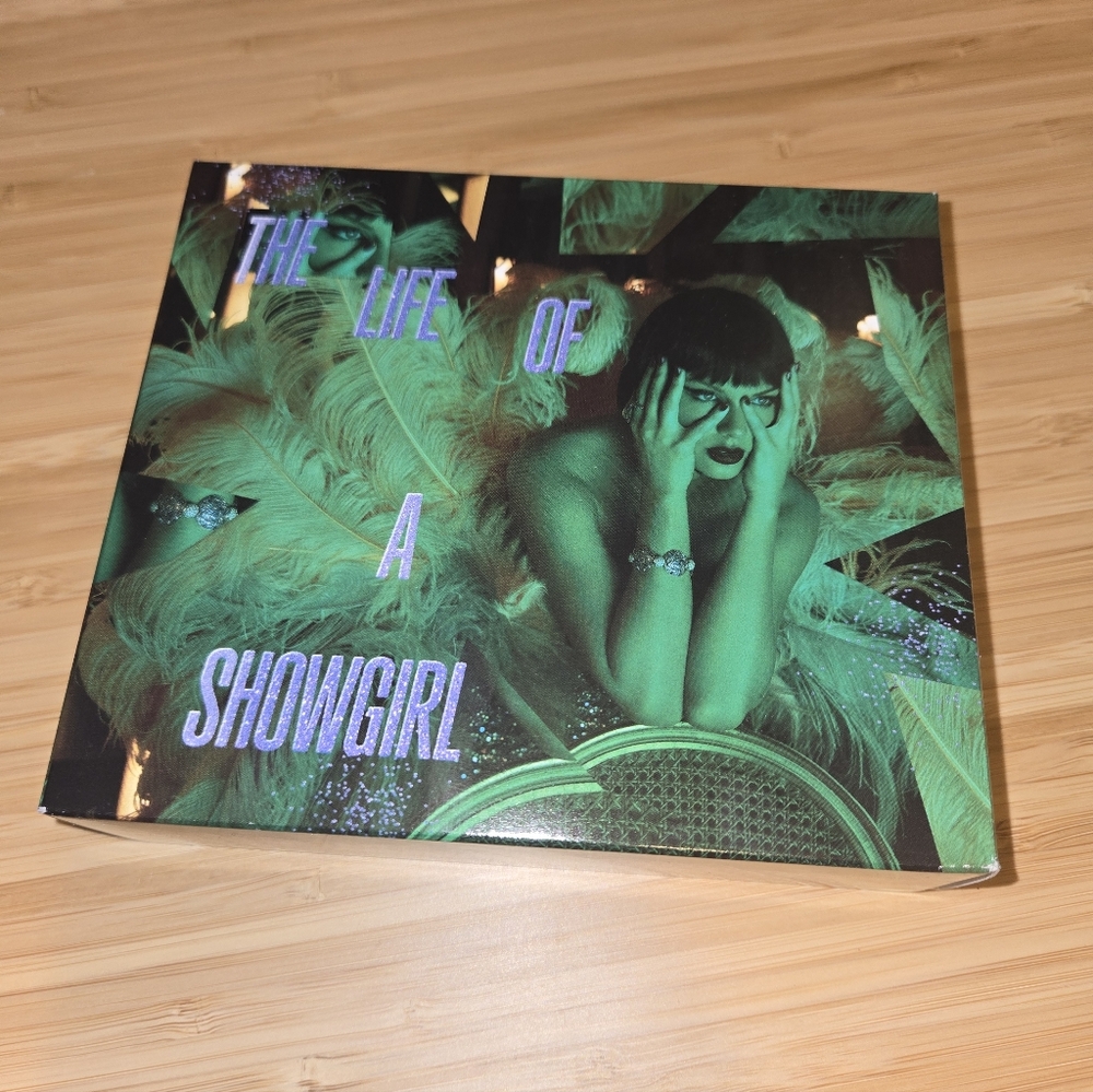 Taylor Swift It's Rapturous Deluxe Box With Necklace